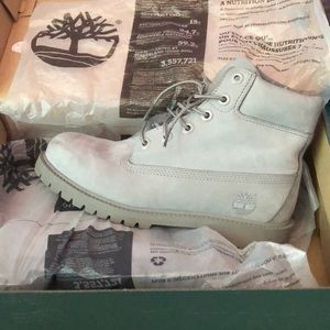 light grey timberland boots